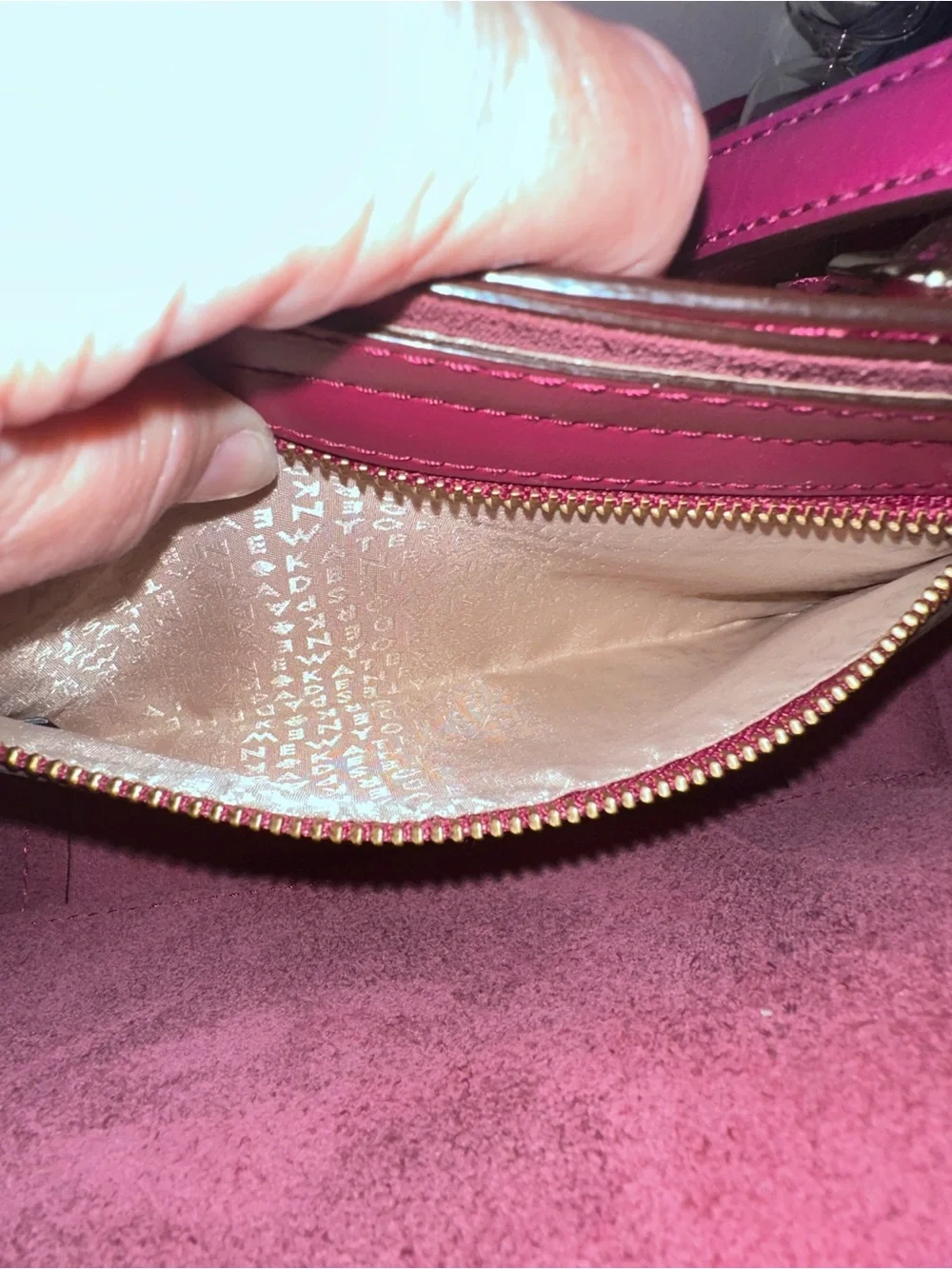 Kate Spade New York Essex Scout Crossbody Bag.